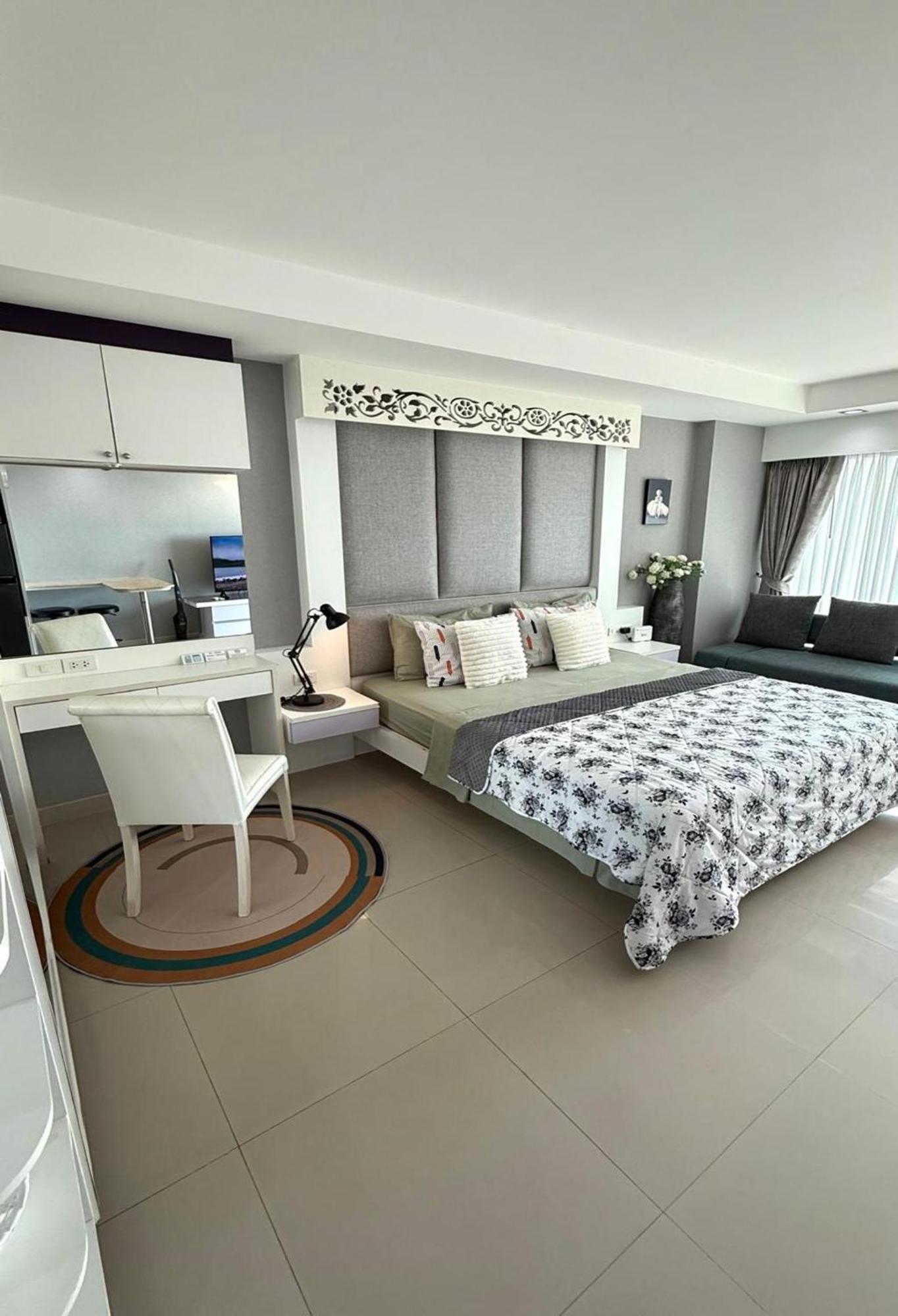 View Talay Condominium By Vlad Property Паттая Номер фото